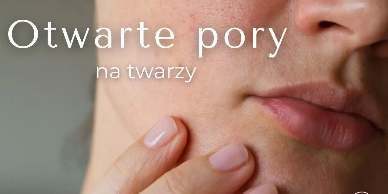 Zbliżenie na skórę twarzy z widocznymi porami. Delikatne dotknięcie palcem sugeruje troskę o oczyszczanie porów twarzy.
